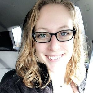 Meet your Posher, Rebecca